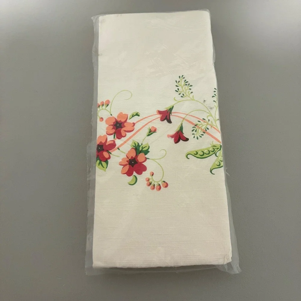 Hallmark Vintage Floral Table Cover 54x102 Cream Pink Green Leakproof‎ TAB 3142
